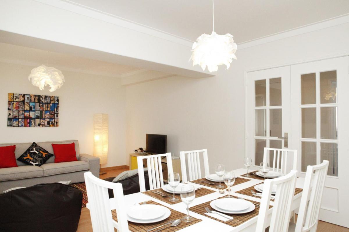 Family Central Apartment In Sao Pedro Do Estoril Exterior photo