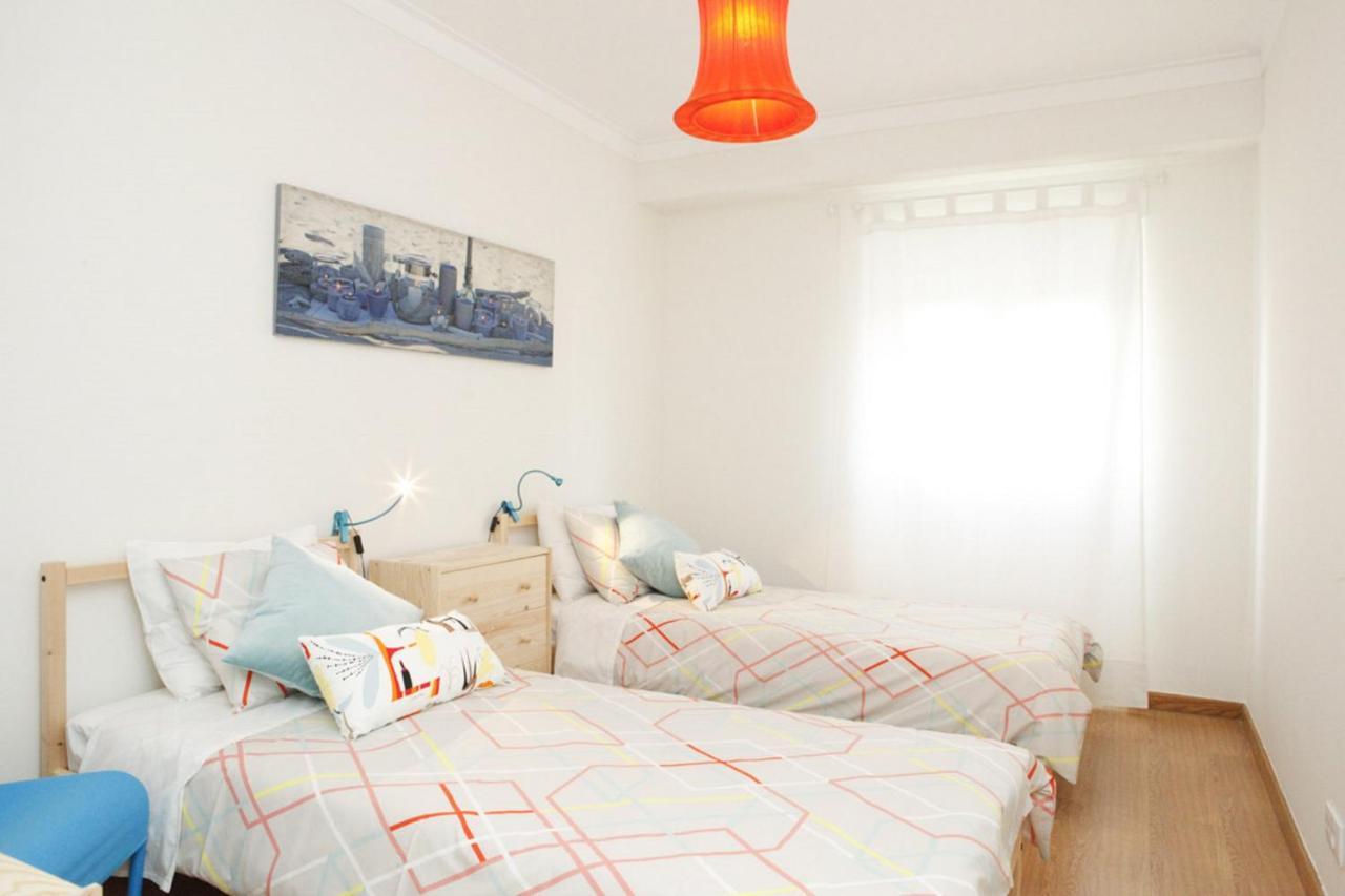 Family Central Apartment In Sao Pedro Do Estoril Exterior photo