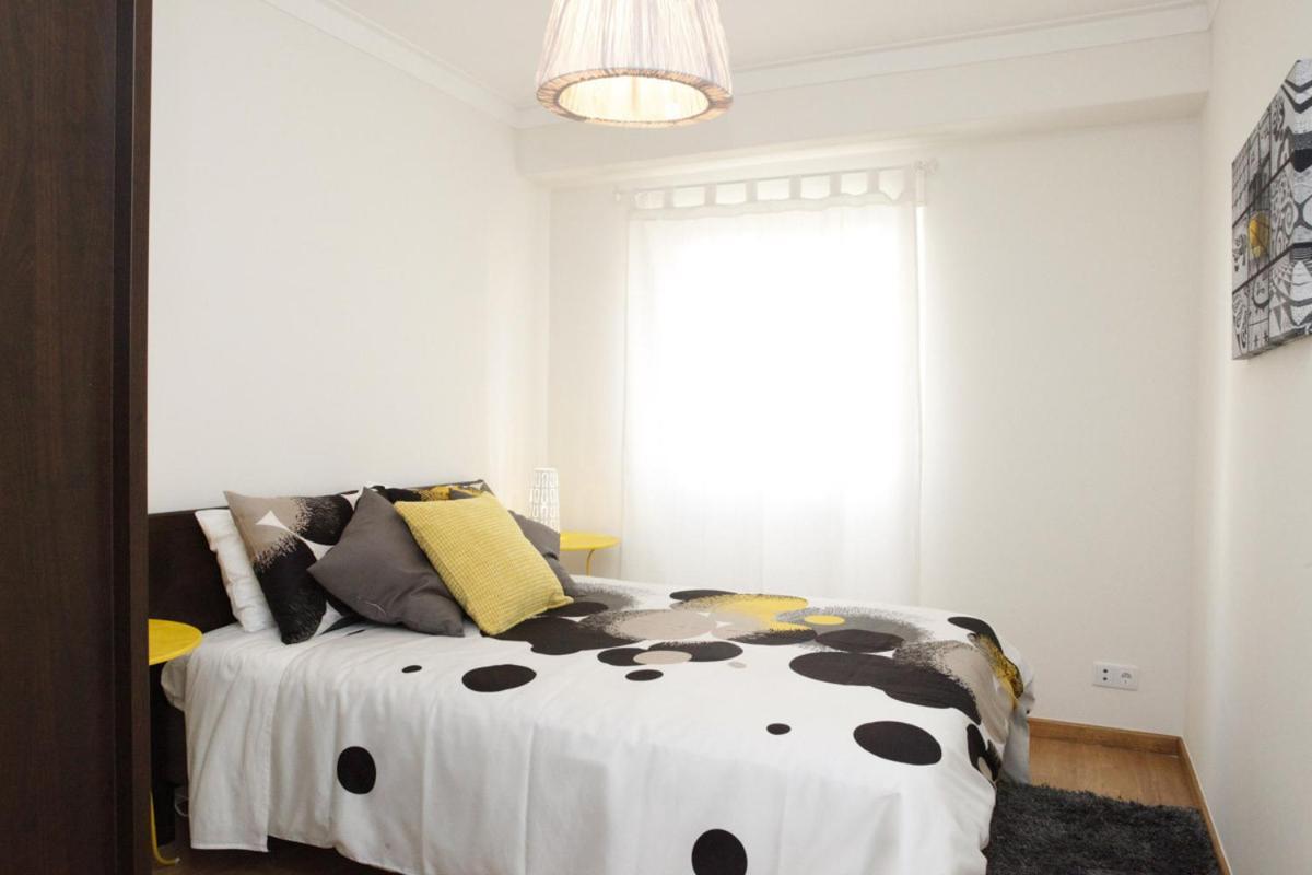 Family Central Apartment In Sao Pedro Do Estoril Exterior photo