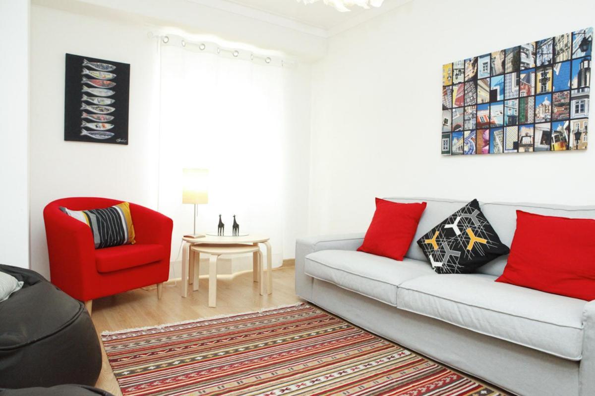Family Central Apartment In Sao Pedro Do Estoril Exterior photo