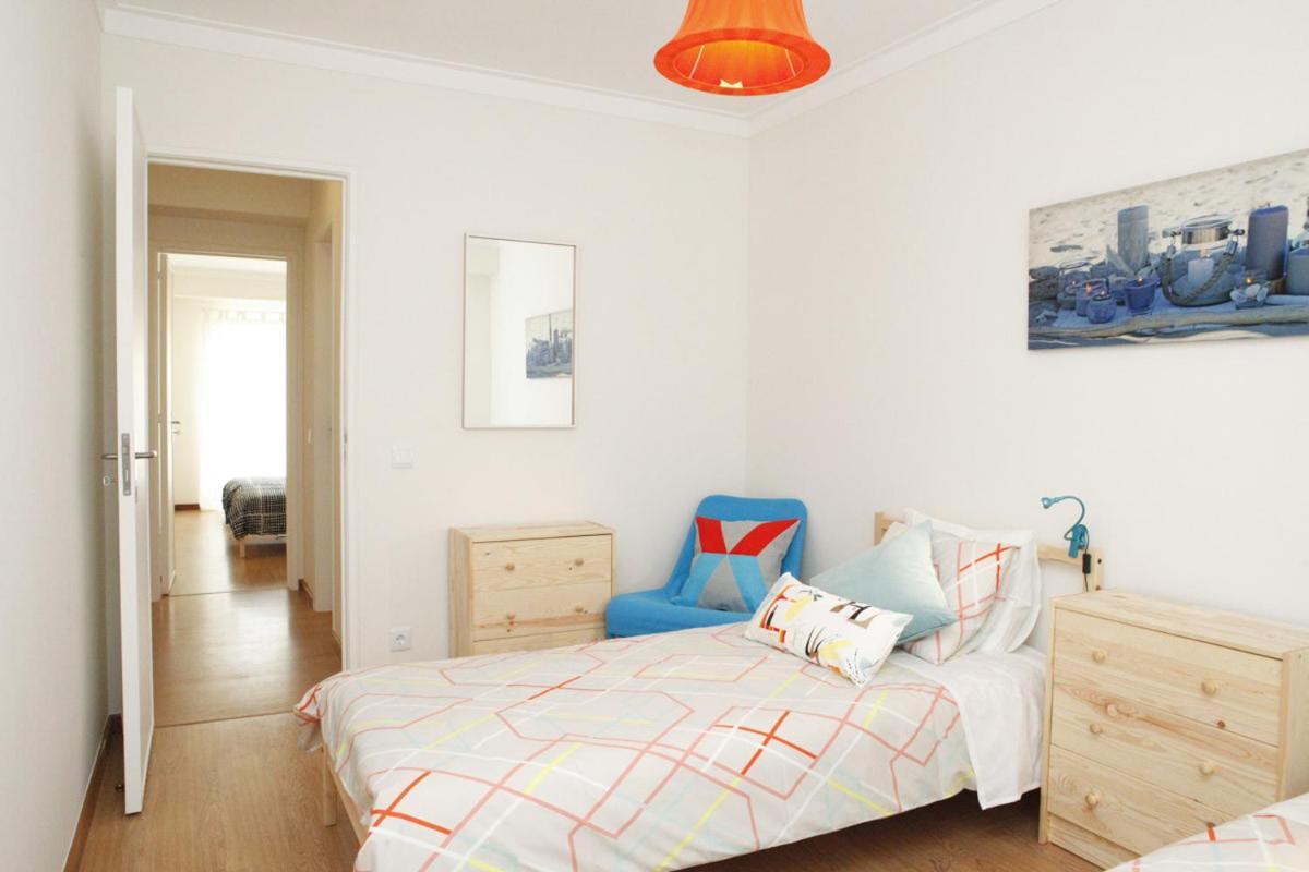 Family Central Apartment In Sao Pedro Do Estoril Exterior photo