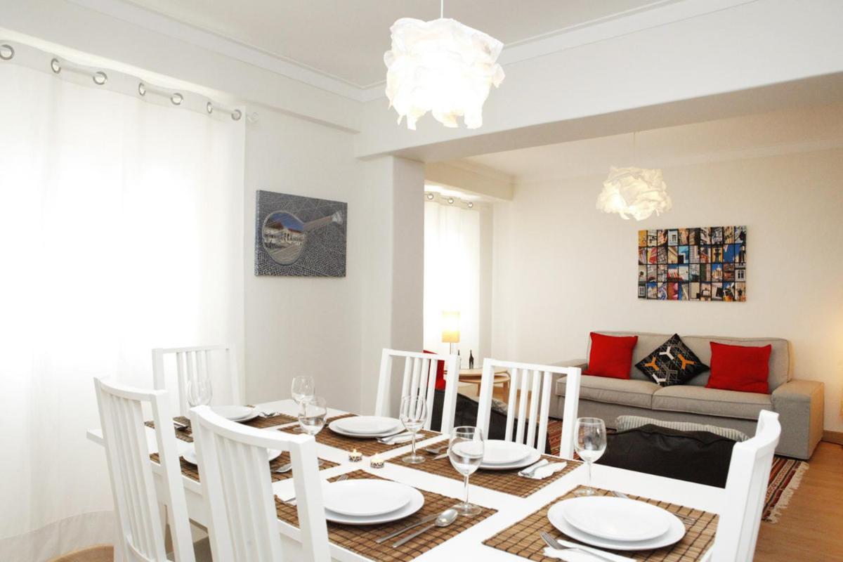 Family Central Apartment In Sao Pedro Do Estoril Exterior photo
