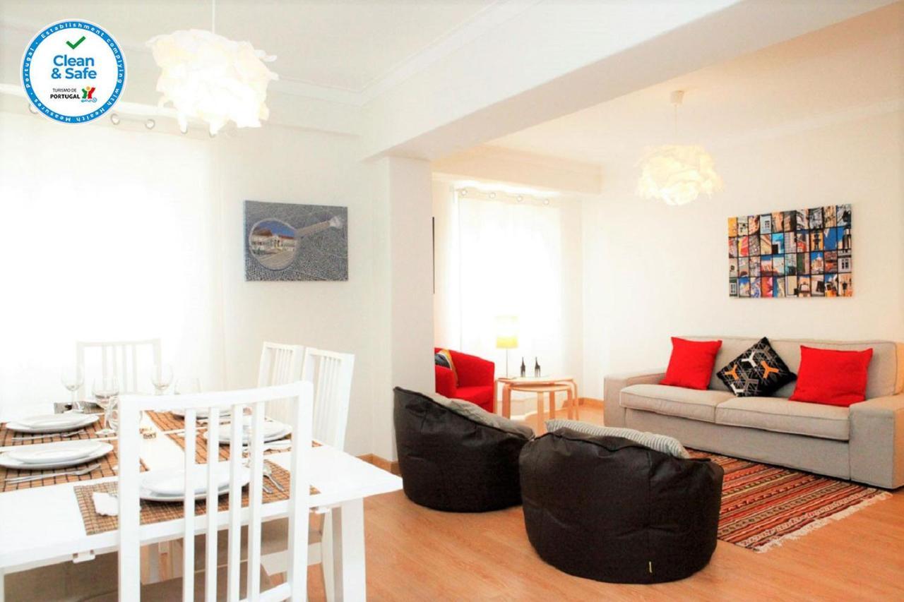 Family Central Apartment In Sao Pedro Do Estoril Exterior photo